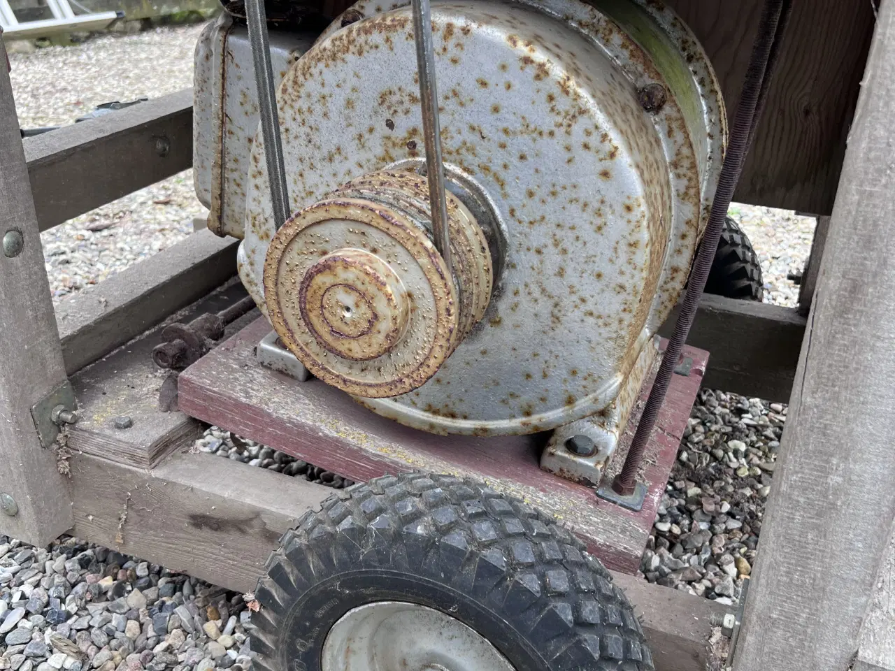 Billede 4 - Stor kraftig brændesav