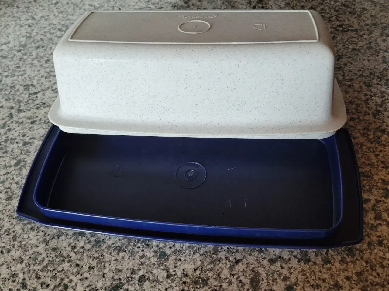 Billede 2 - Tupperware ostebox , brødbox 