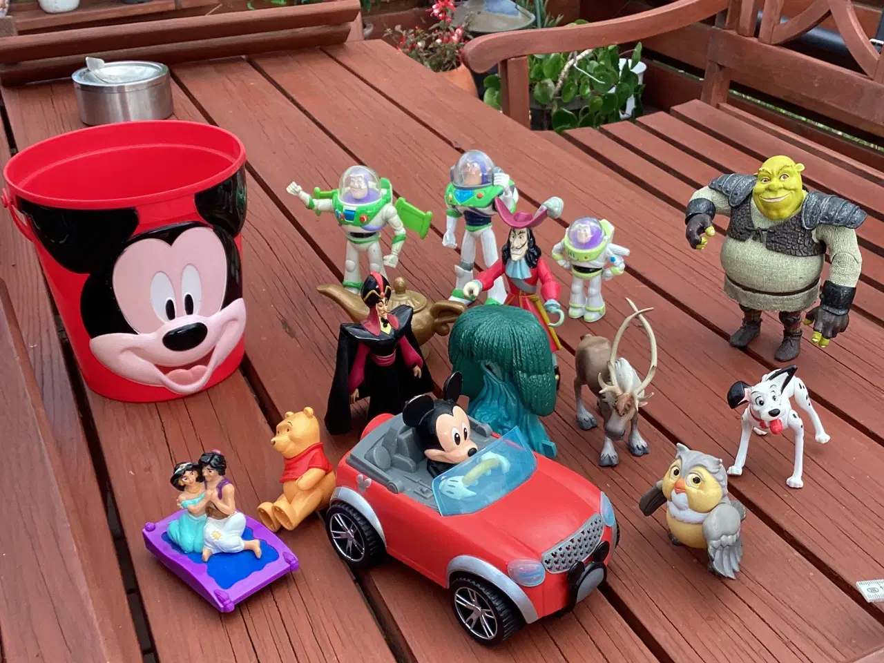 Billede 1 - Disney figurere Mickey, buzz, Aladdin mm