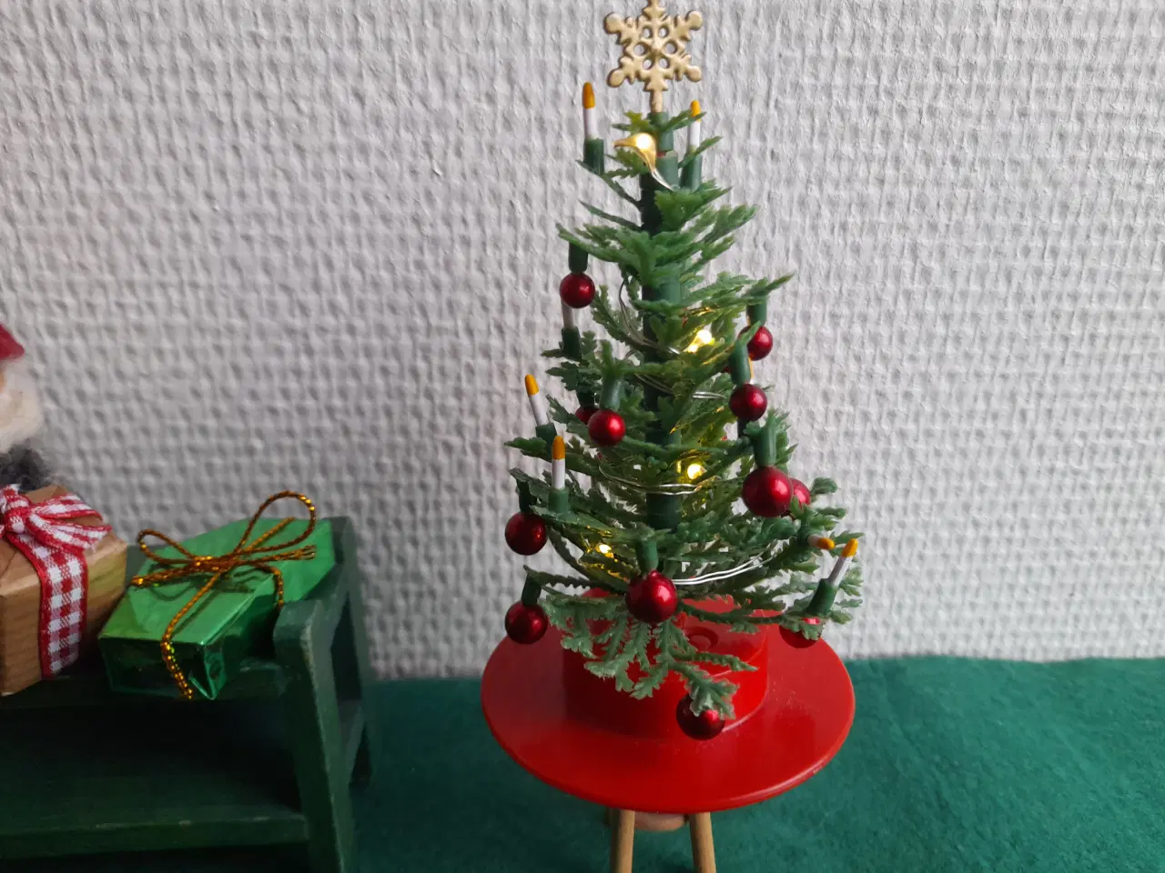 Billede 2 - Nissehus-møbler & interiør.