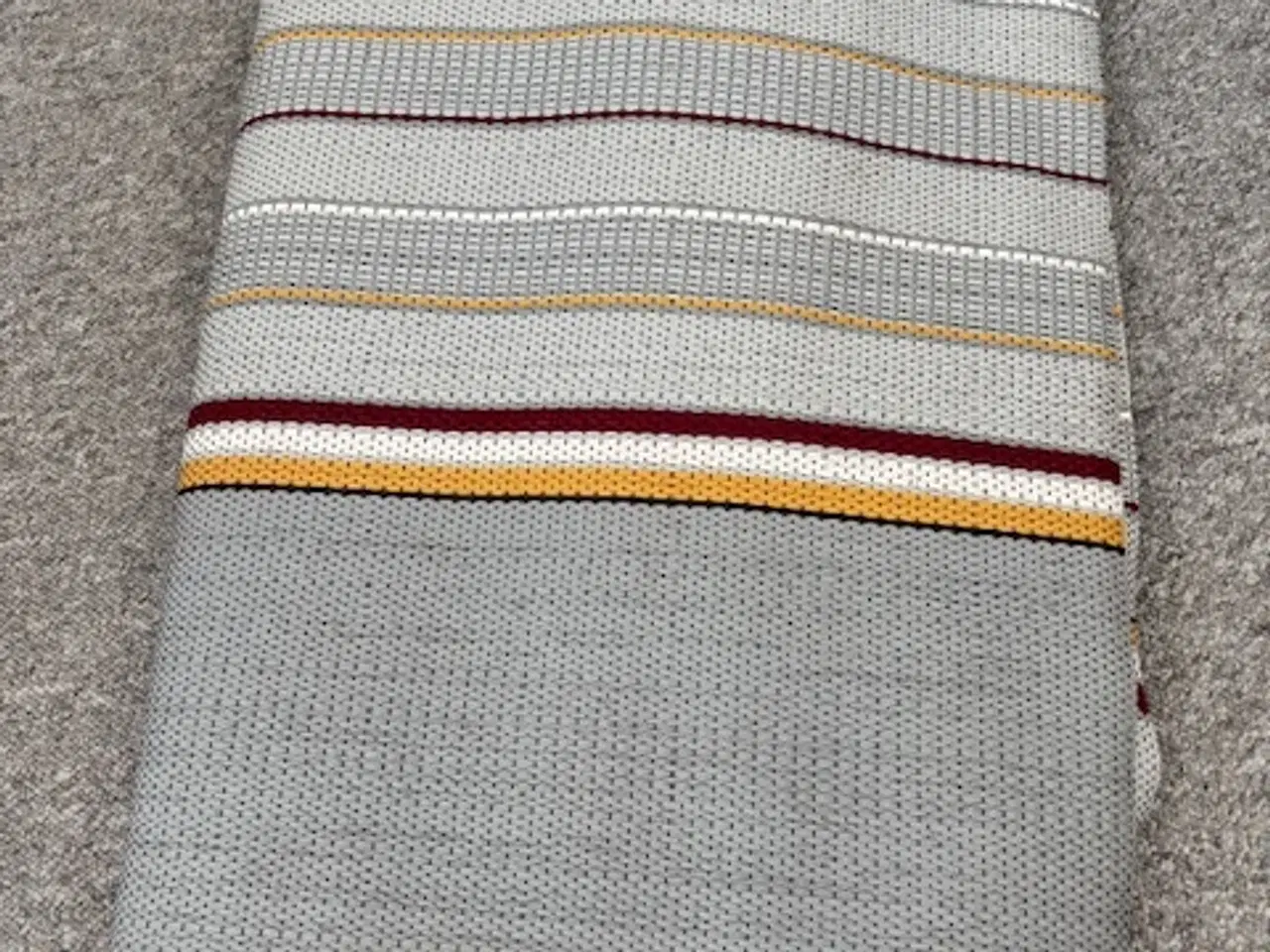 Billede 1 - Gulvtæppe til telt i str. 2,5 x 3,70