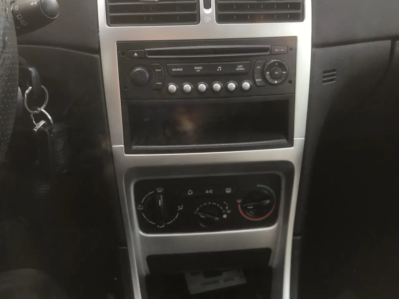 Billede 8 - Ny syn  Peugeot 307  1,6 I St. Car 2007  Km kun 21