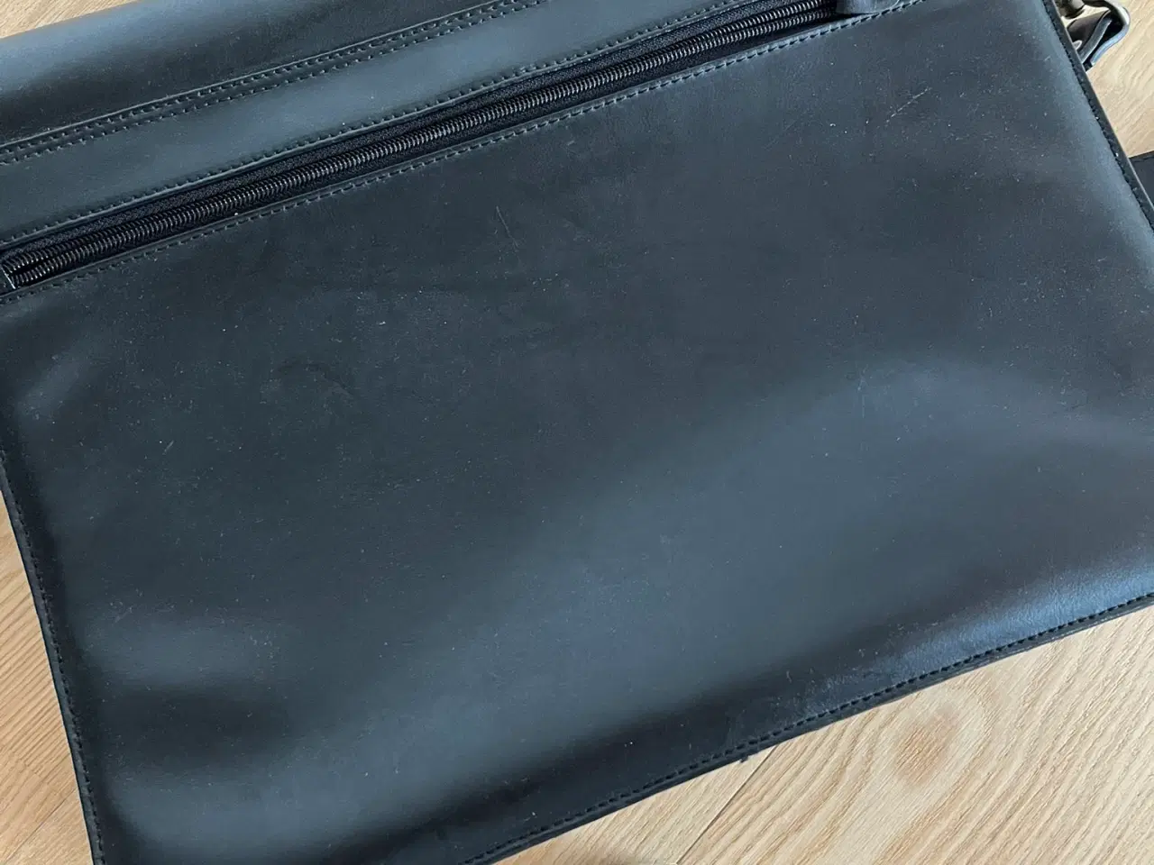 Billede 2 - Bon Gout computertaske I sort læder