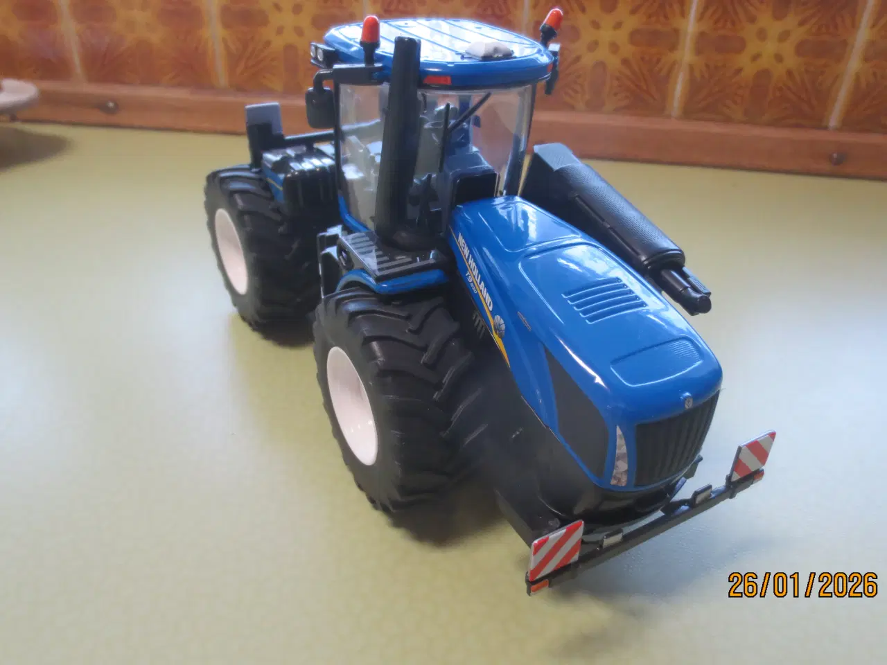 Billede 3 - 2 stk Modeltraktor HOLLAND T9 530/565