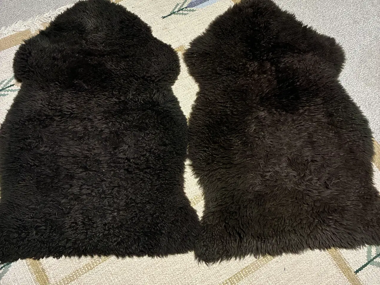 Billede 1 - Fåreskind brune 