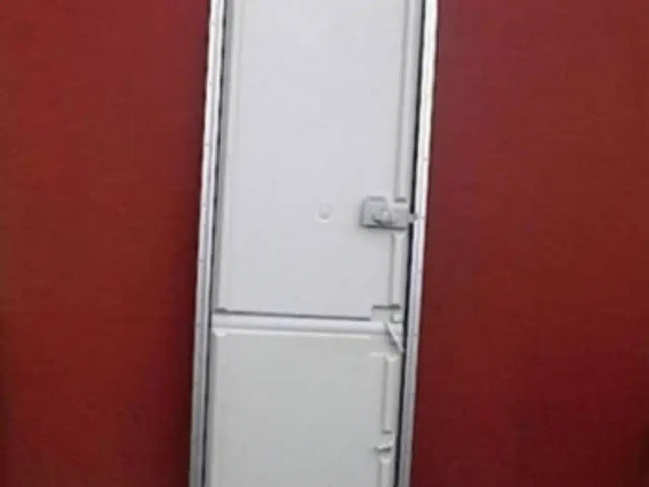 Billede 2 - Knaus Dør Med Karm.