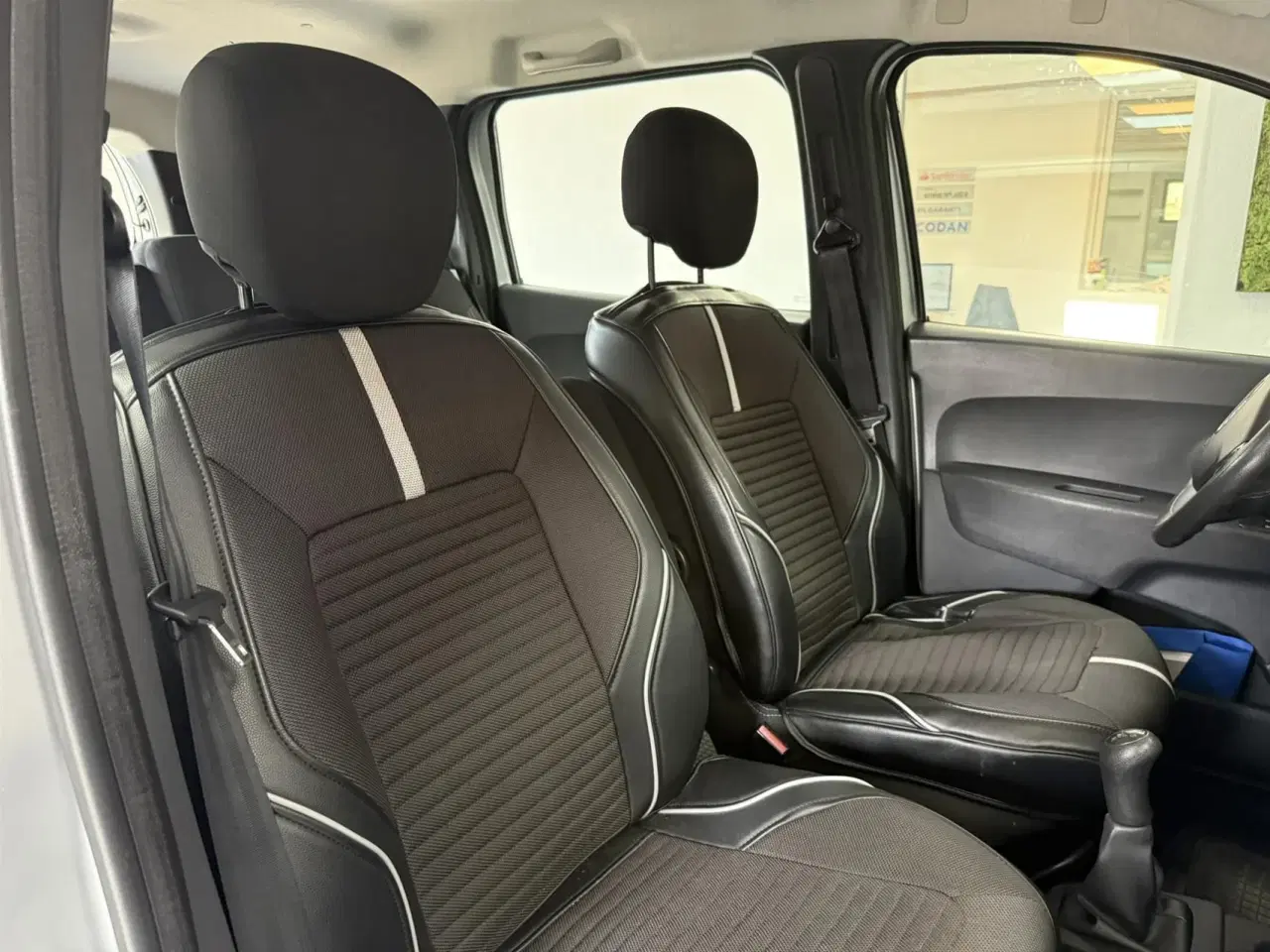 Billede 8 - Dacia Lodgy 7 Sæder 1,5 DCi Stepway Prestige Start/Stop 90HK
