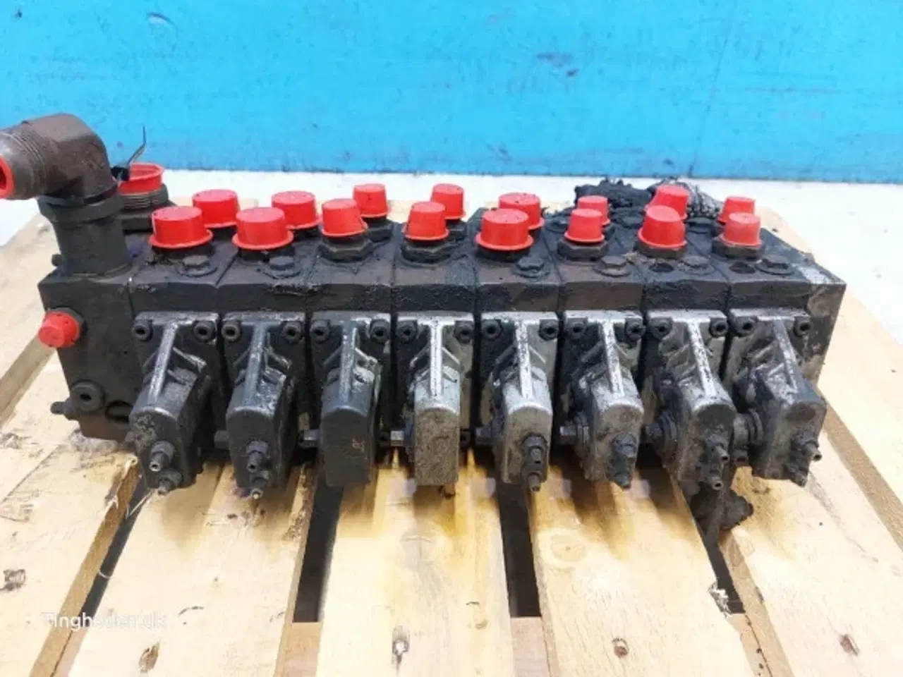 Billede 12 - Hydrema 906B Styreventil 514202