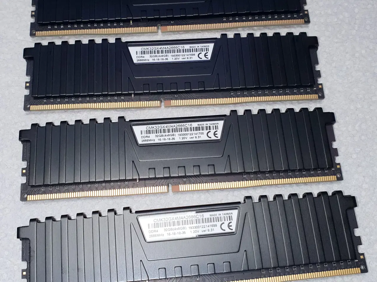 Billede 3 - 32 GB DDR4 - Corsair Vengeance LPX