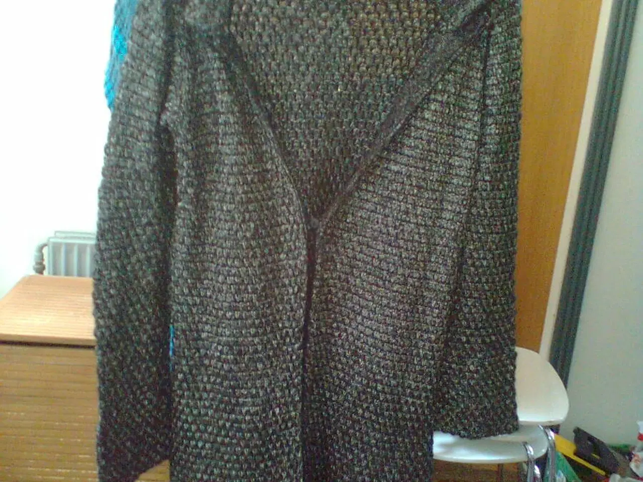 Billede 1 - trøje str L