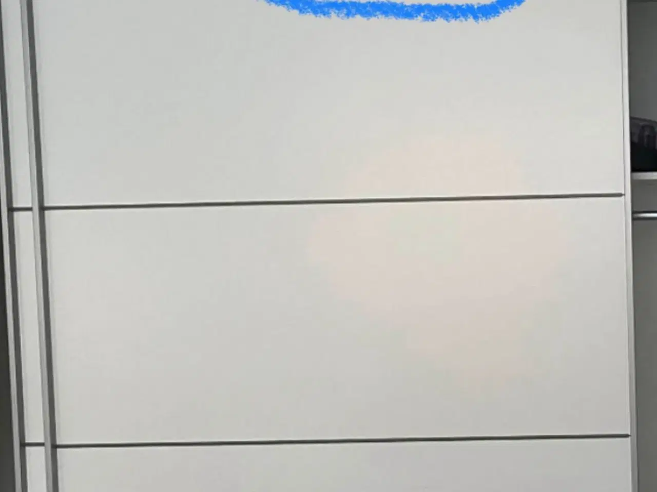 Billede 5 - Stort garderobeskab med skydedøre