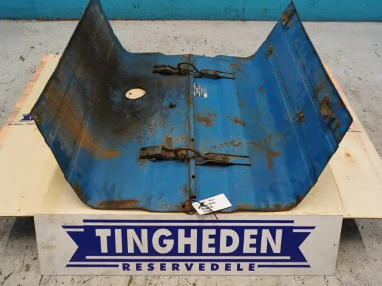 Billede 5 - Ford 4000 Motorhjelm