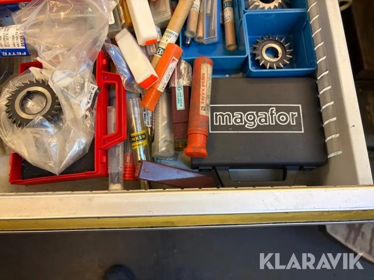 Billede 6 - Værktøjsskab med  indhold – maskineværktøj og tilbehør