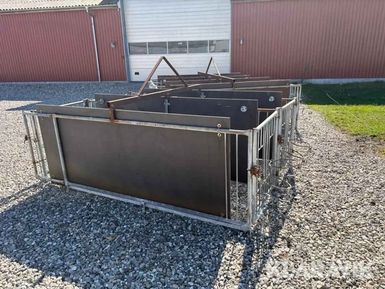 Billede 5 - Staldinventar