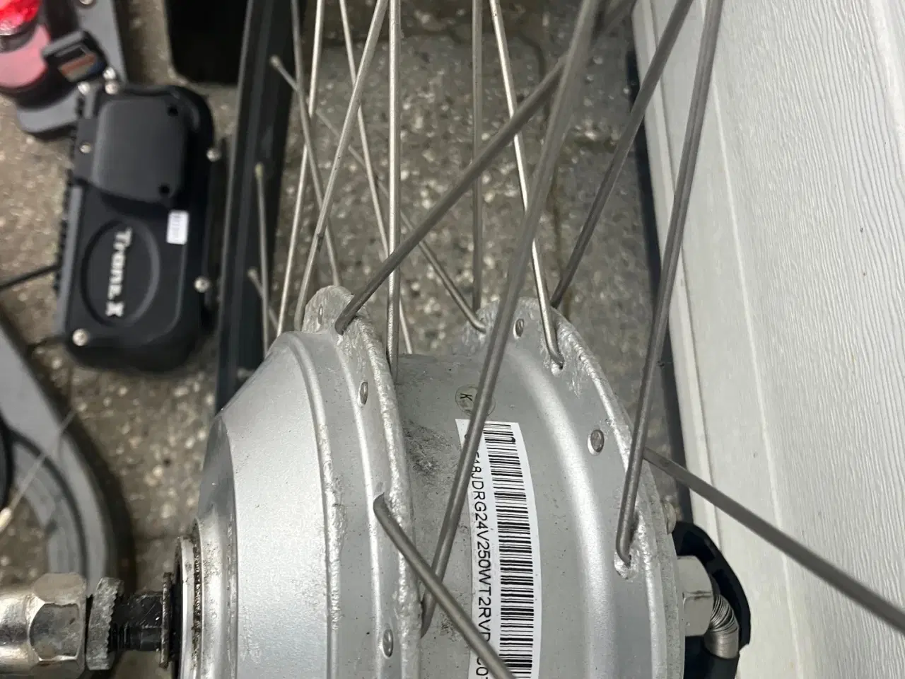 Billede 3 - Diverse dele til E-Fly elcykel