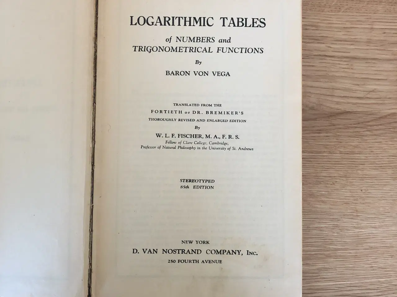 Billede 3 - Logarithmic Tables of Numbers and Trigonometrical 