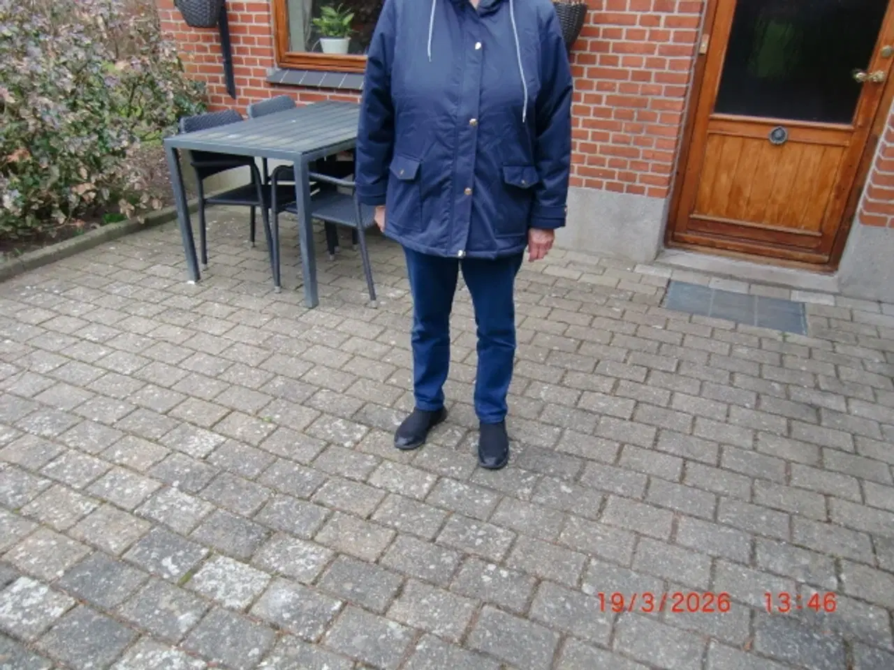 Billede 3 - Overgangsjakke med hætte. Ny fejlkøbt