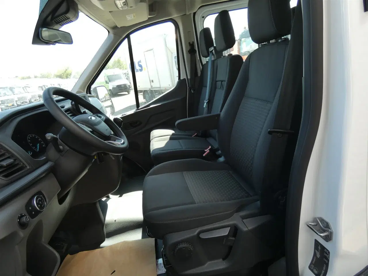 Billede 8 - Ford Transit 350 L3H1 2,0 TDCi Trend 130HK DobKab 6g