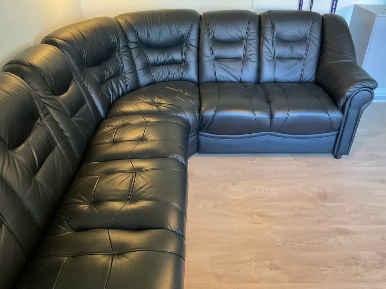 Billede 7 - Madison hjørnesofa i sort okselæder, vendbar