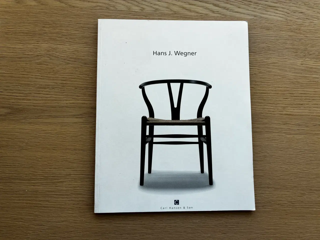 Billede 1 - Hans J. Wegner  + Carl Hansen & Søn