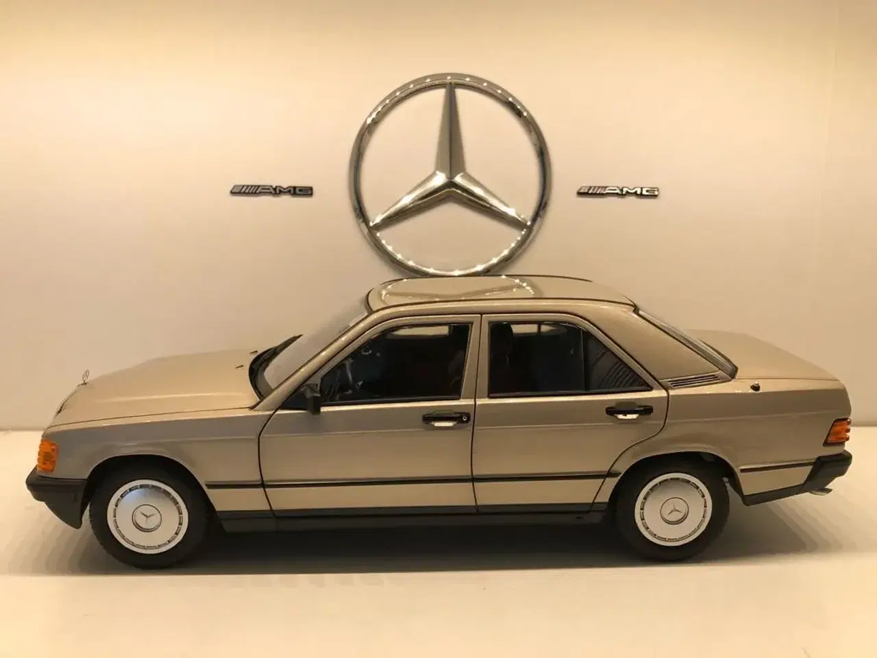 Billede 1 - Mercedes 190E