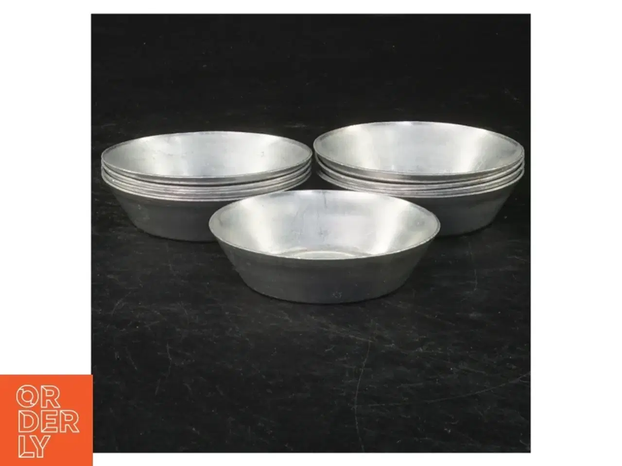 Billede 1 - Metalbakker fra Dai (str. 9 styk. ø. 7 cm)