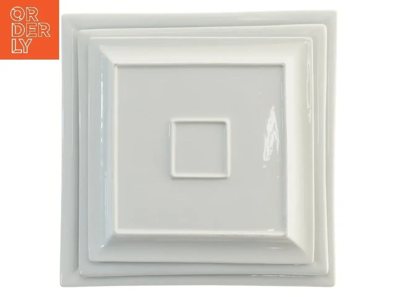Billede 3 - Sæt med kvadratiske tallerkener (str. 3 stk 24x24 & 27x27 & 30x30 cm)