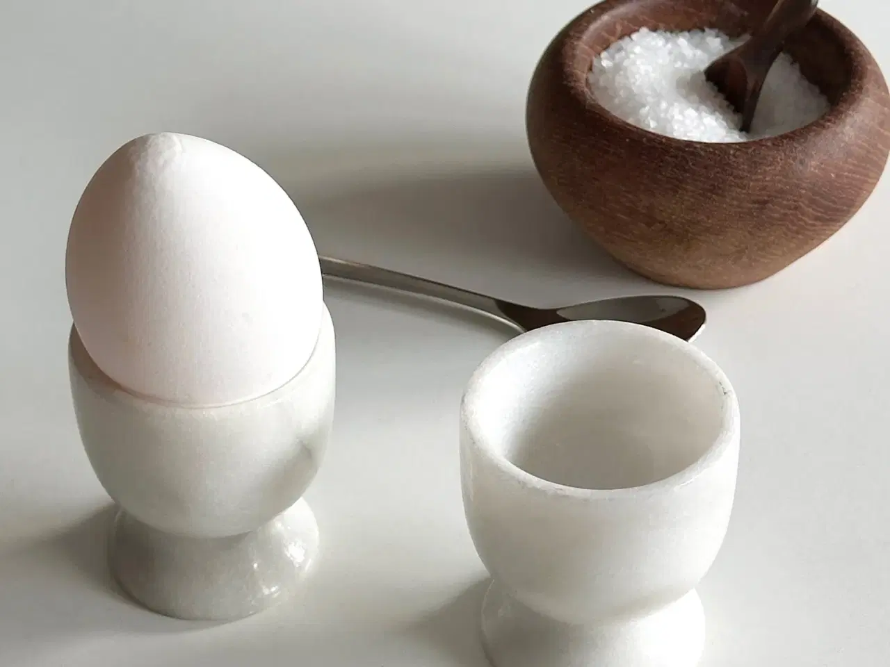 Billede 1 - Æggebægre, marmor, 2 stk samlet