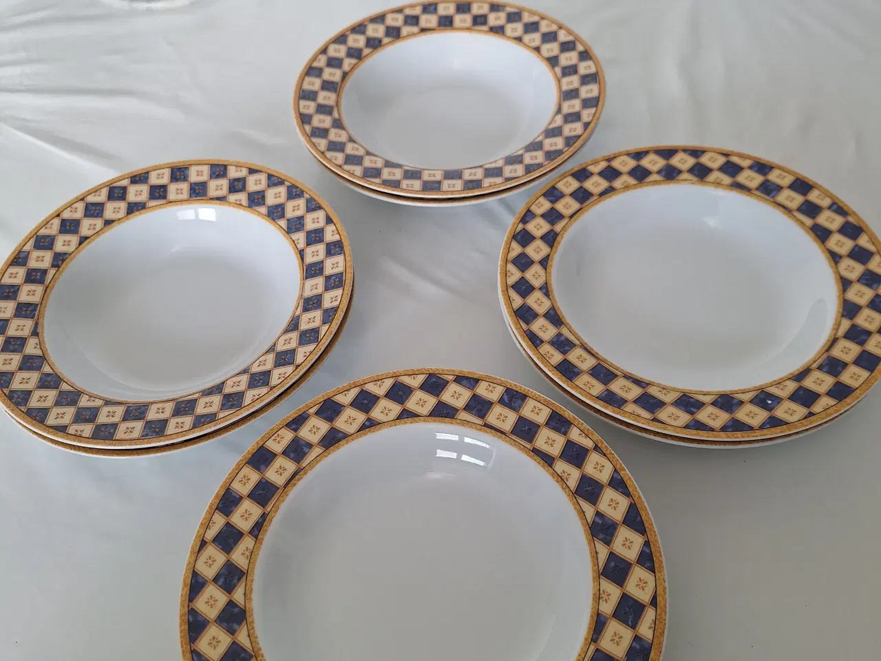 Billede 1 - Tallerkener