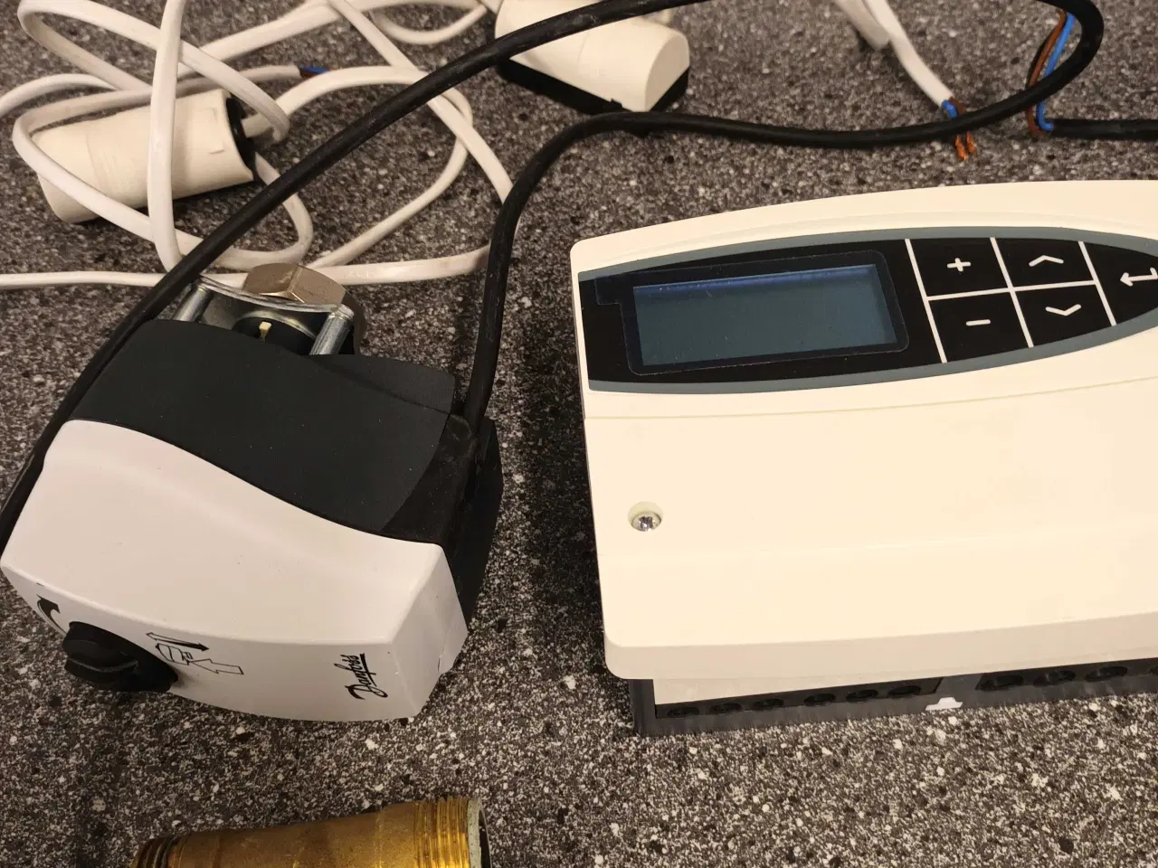 Billede 1 - Danfoss vejrkompenseringsanlæg