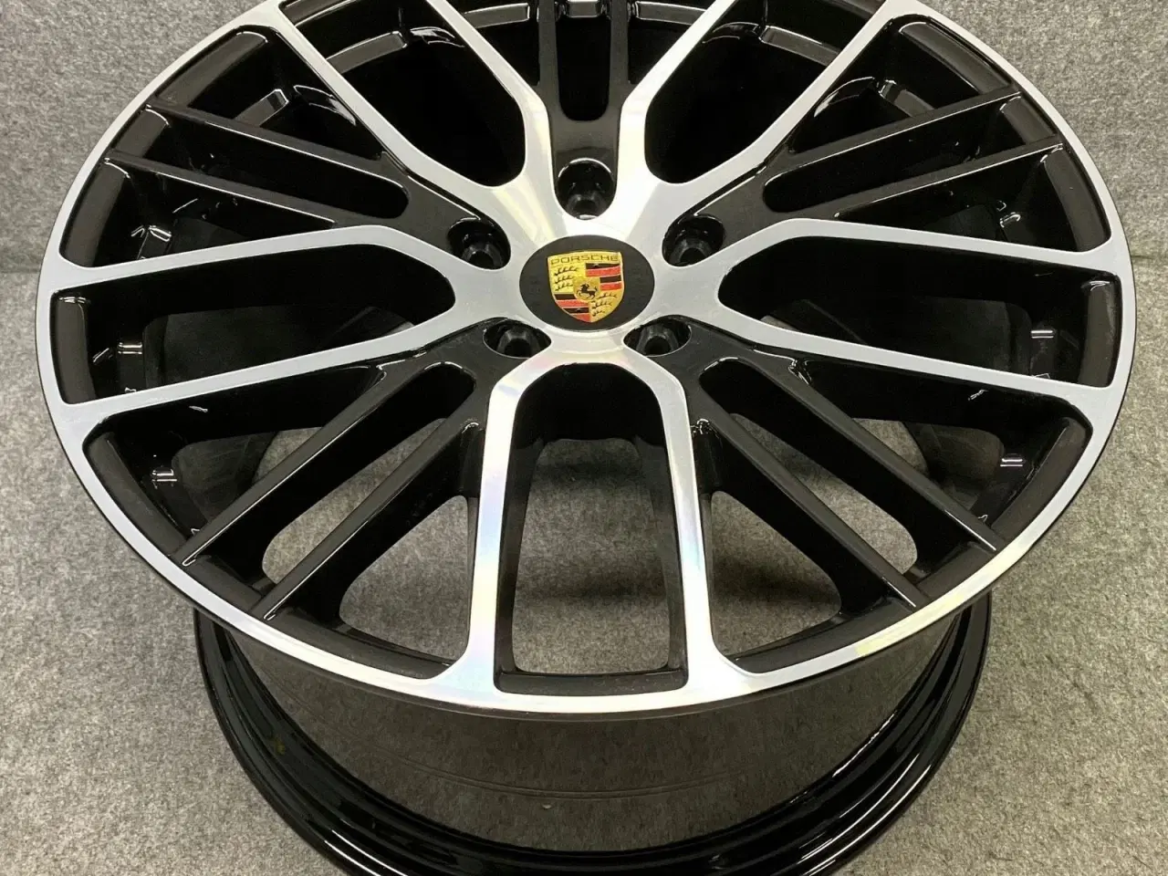 Billede 3 - ALUFÆLGE PORSCHE PANAMERA 971 GTS 21"