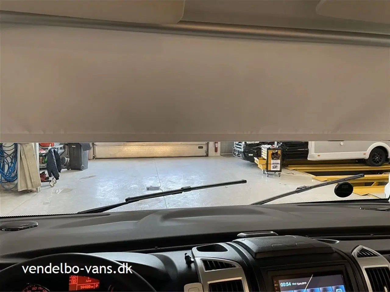 Billede 7 - 0 - SunLight I 69 L Aut.   Bemærk det lave km tal - 160 HK - 9 trins automatgear