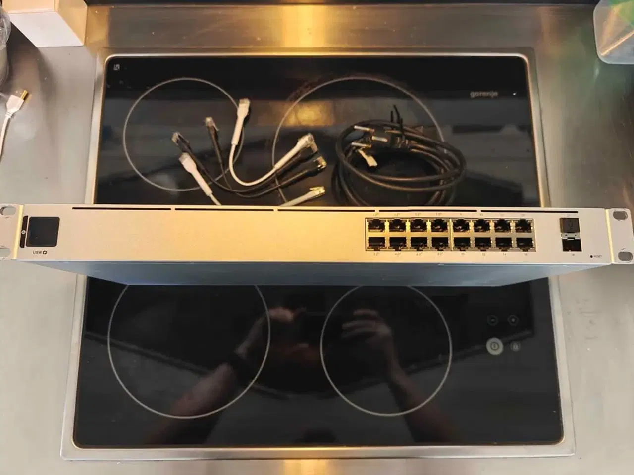 Billede 2 - Unifi USW 16 PoE Gen.2 Switch