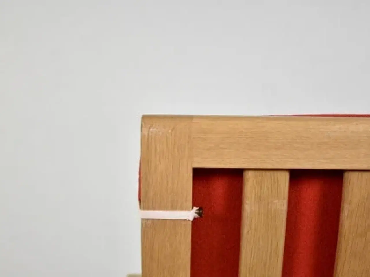 Billede 7 - Børge mogensen lænestol i eg med rødt polster, sæt à 2 stk.