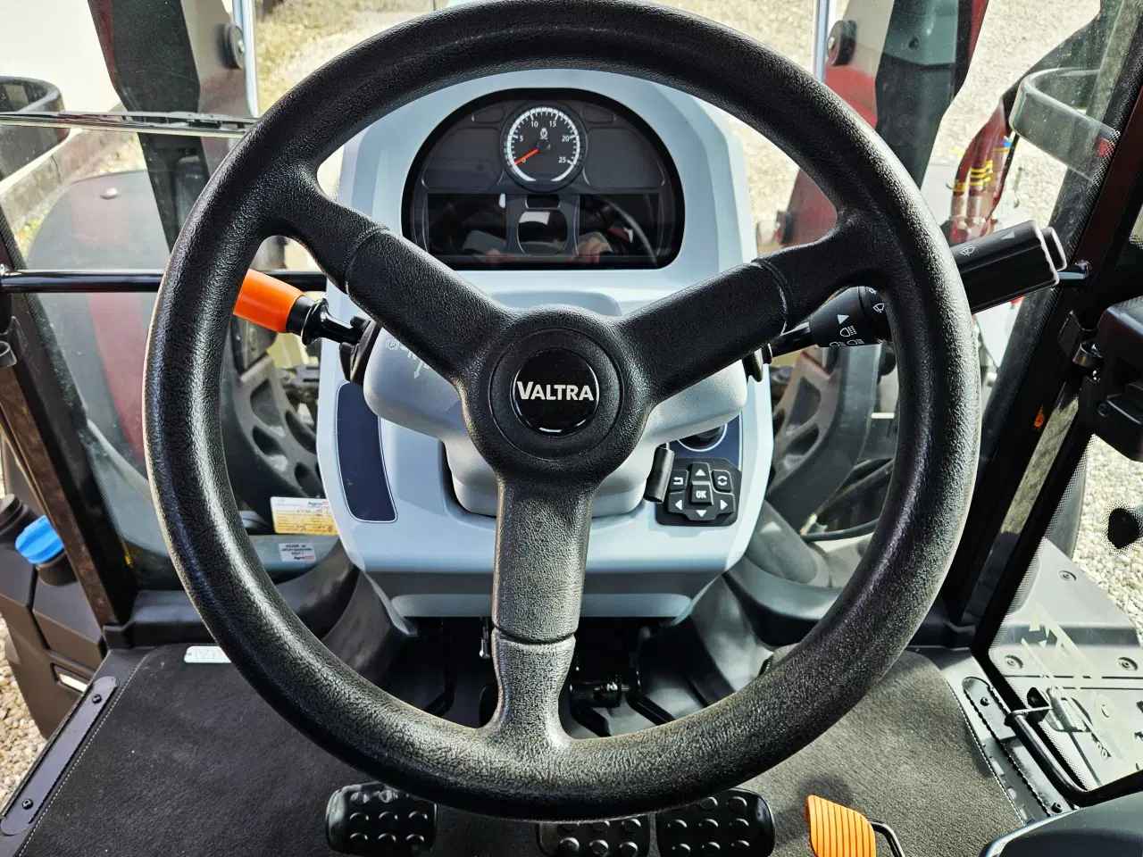 Billede 12 - Valtra G135 / 650 timer / år 2024 / frontlæsser