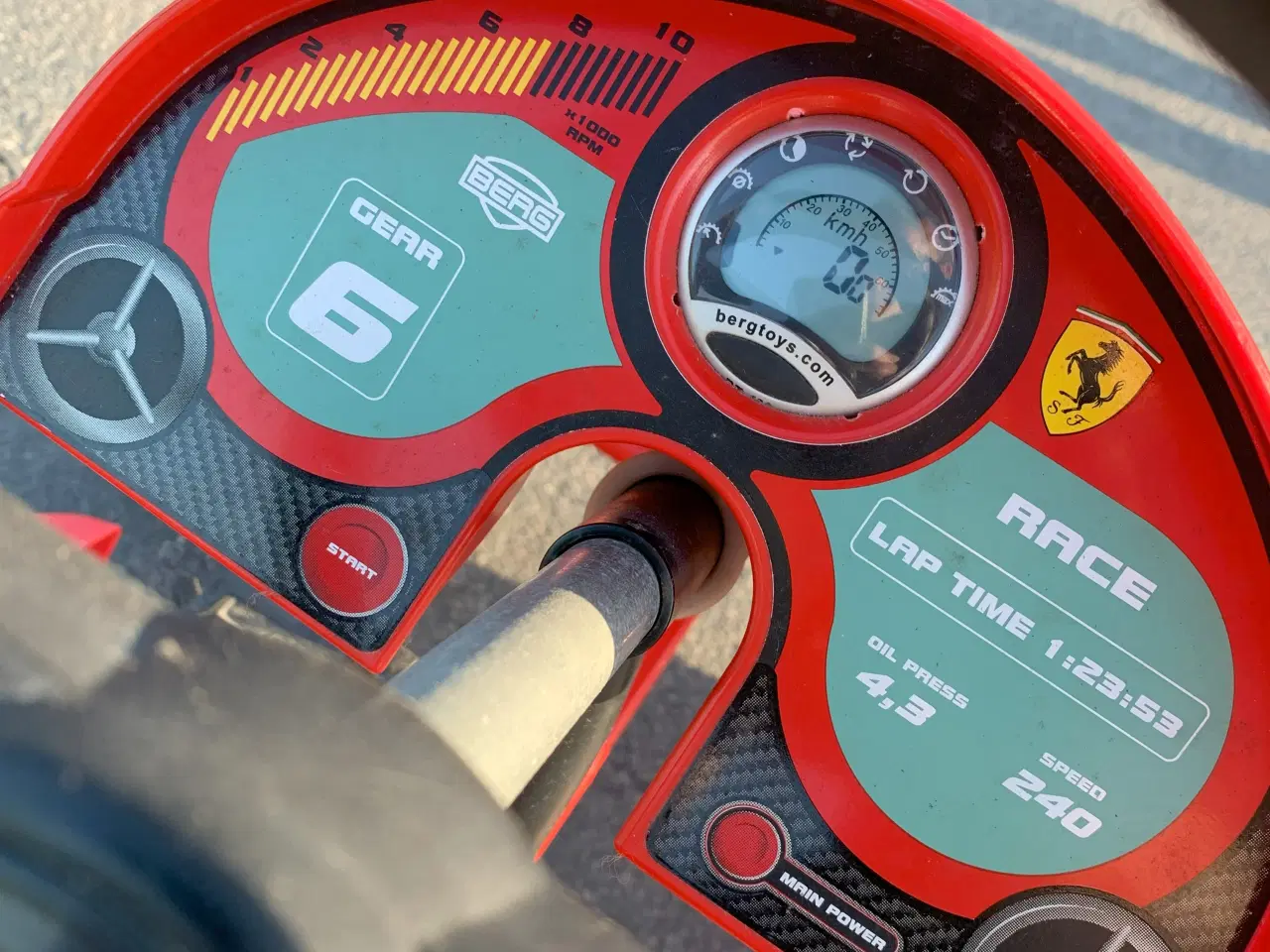 Billede 3 - FERRARI FXX exclusive pedal gokart, fra Berg Toys