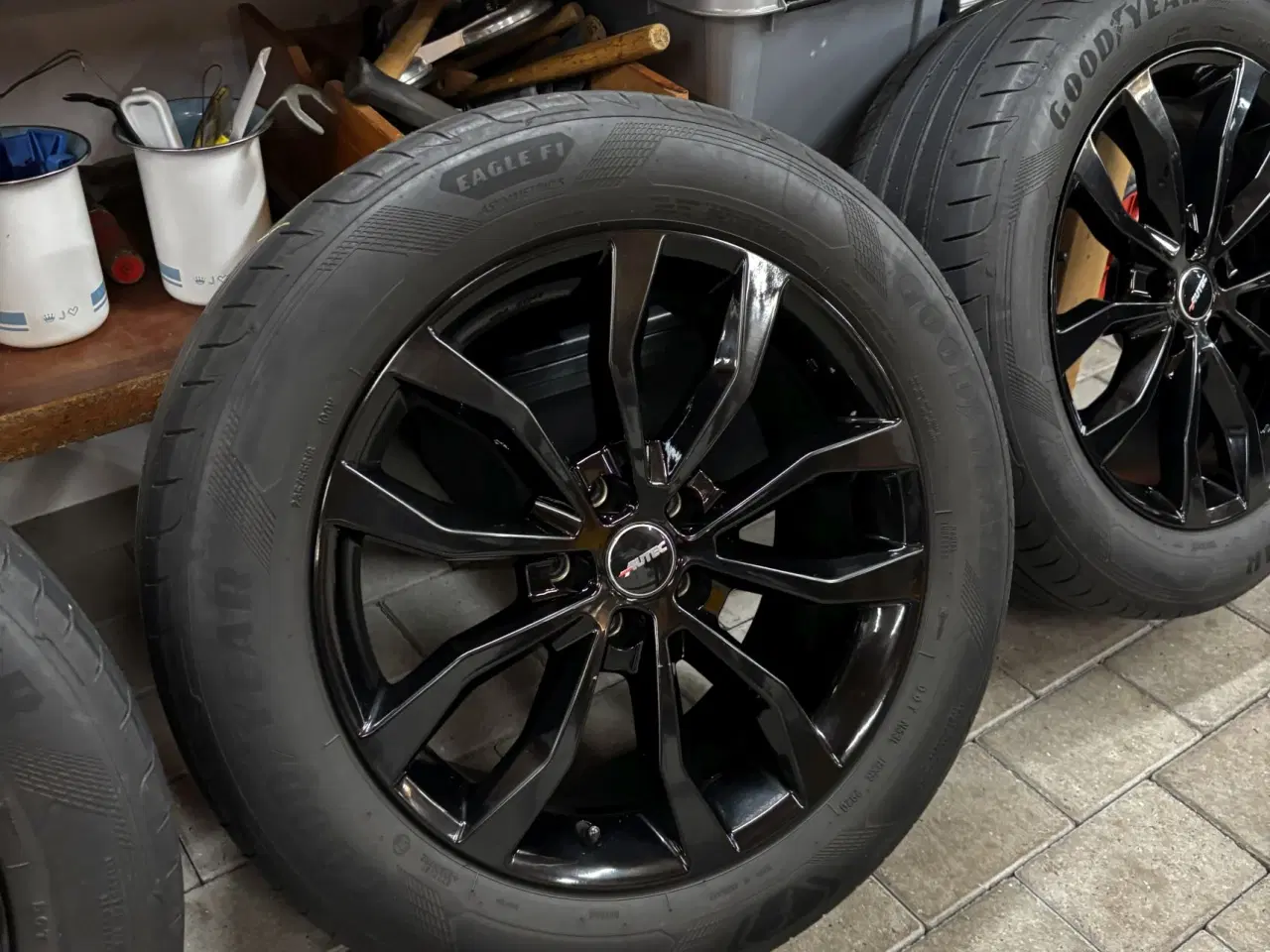 Billede 6 - Autec Uteca Black 18” fælge passer til Audi