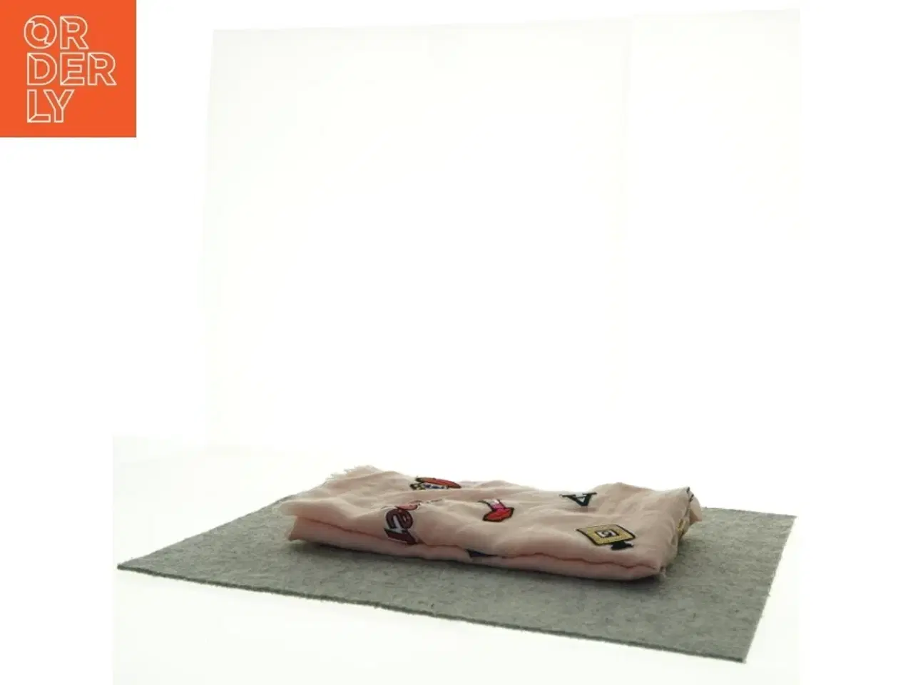 Billede 2 - Broderet halstørklæde (str. 130 x 105 cm)