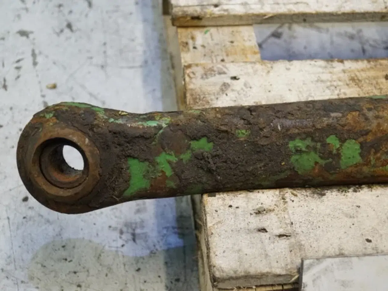 Billede 8 - John Deere 440 R.H. Liftarm AR80666