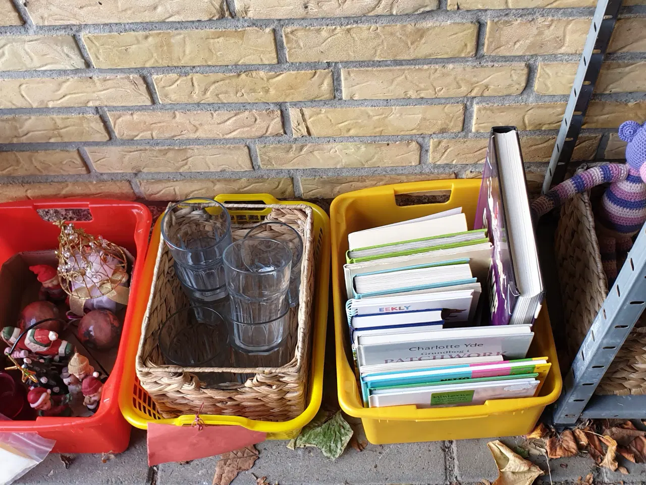 Billede 3 - GRATIS Lopper i carport SE 3 fotos