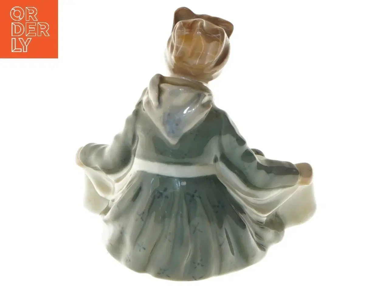 Billede 3 - Porcelænsfigur af pige fra Royal Copenhagen (str. 15 cm)