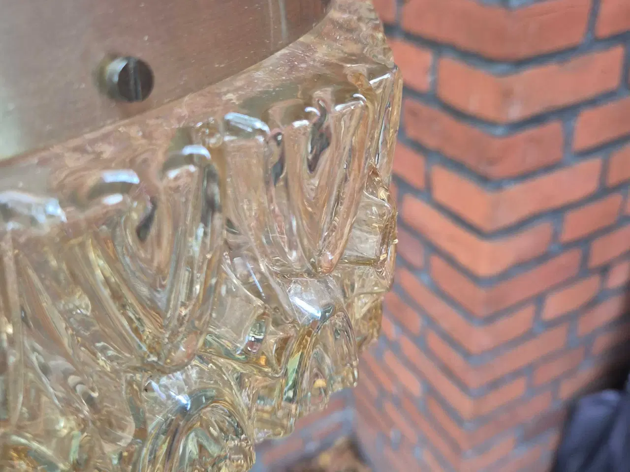 Billede 13 - Stor lampe i messing og gyldent glas 