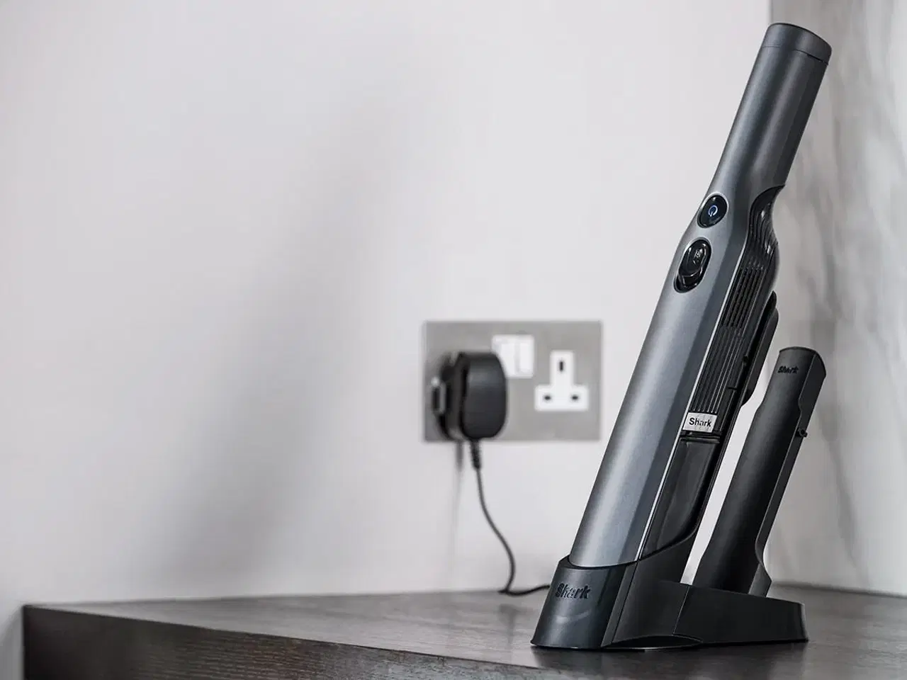 Billede 13 - Håndstøvsuger Shark WV200 trådløs – sølv, posefri