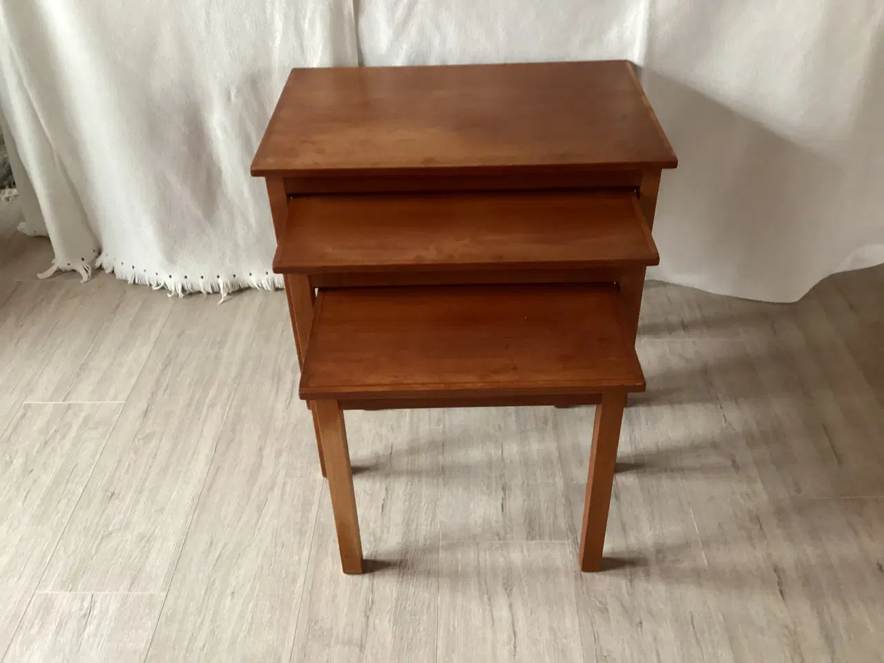 Billede 1 - Indskudsborde i teaktræ