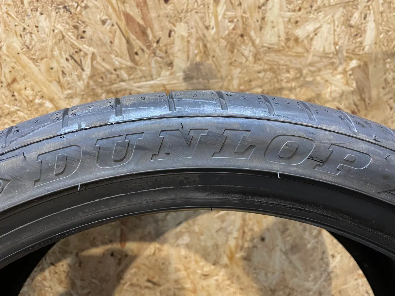 Billede 3 - Sommerdæk Dunlop SportMaxx 245/35 R20 95Y