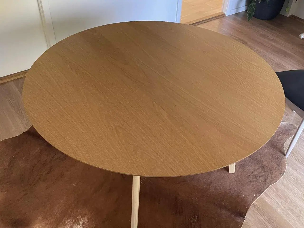 Billede 1 - Rund spisebord