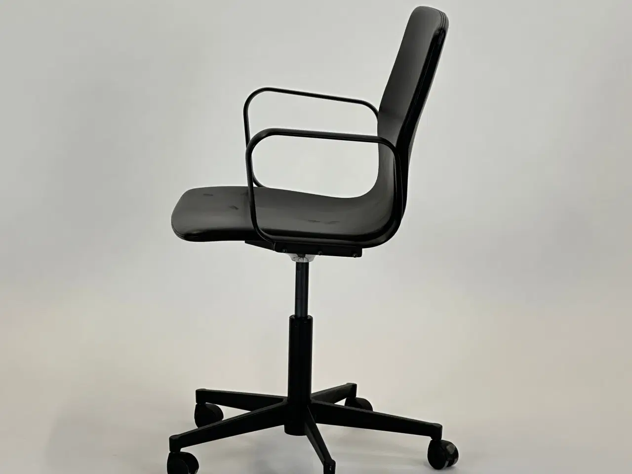 Billede 4 - Butterfly Swivel High fra Magnus Olesen (Sorte hjul)