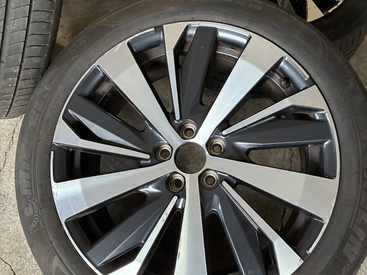 Billede 3 - Peugeot Alufælge 19”