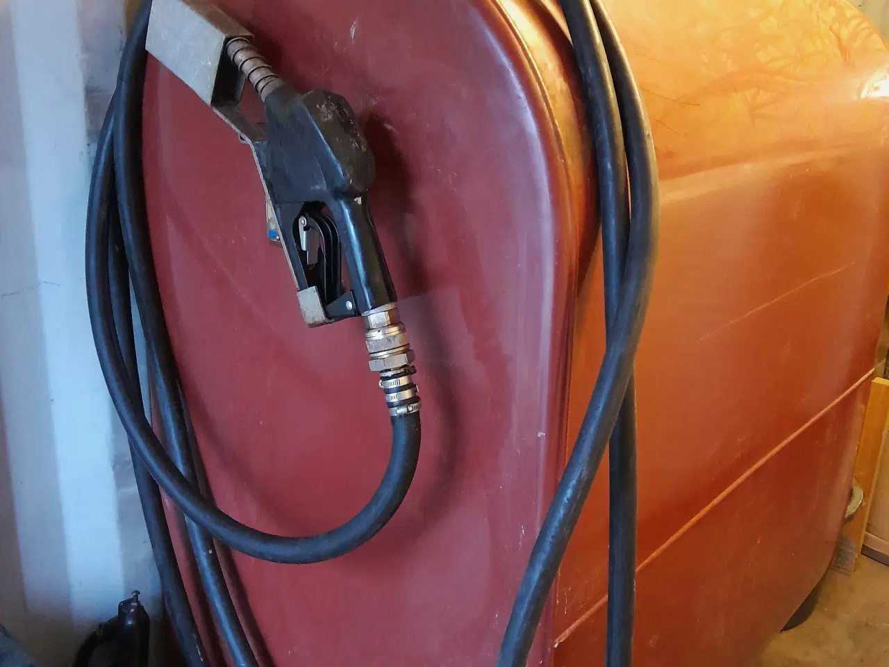 Billede 4 - Dieseltank med pumpe