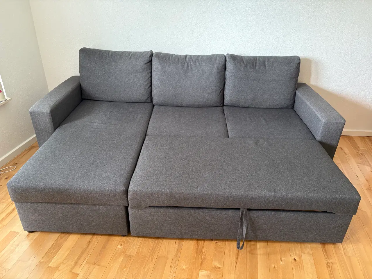Billede 2 - Grå sovesofa med chaiselong (Jysk)